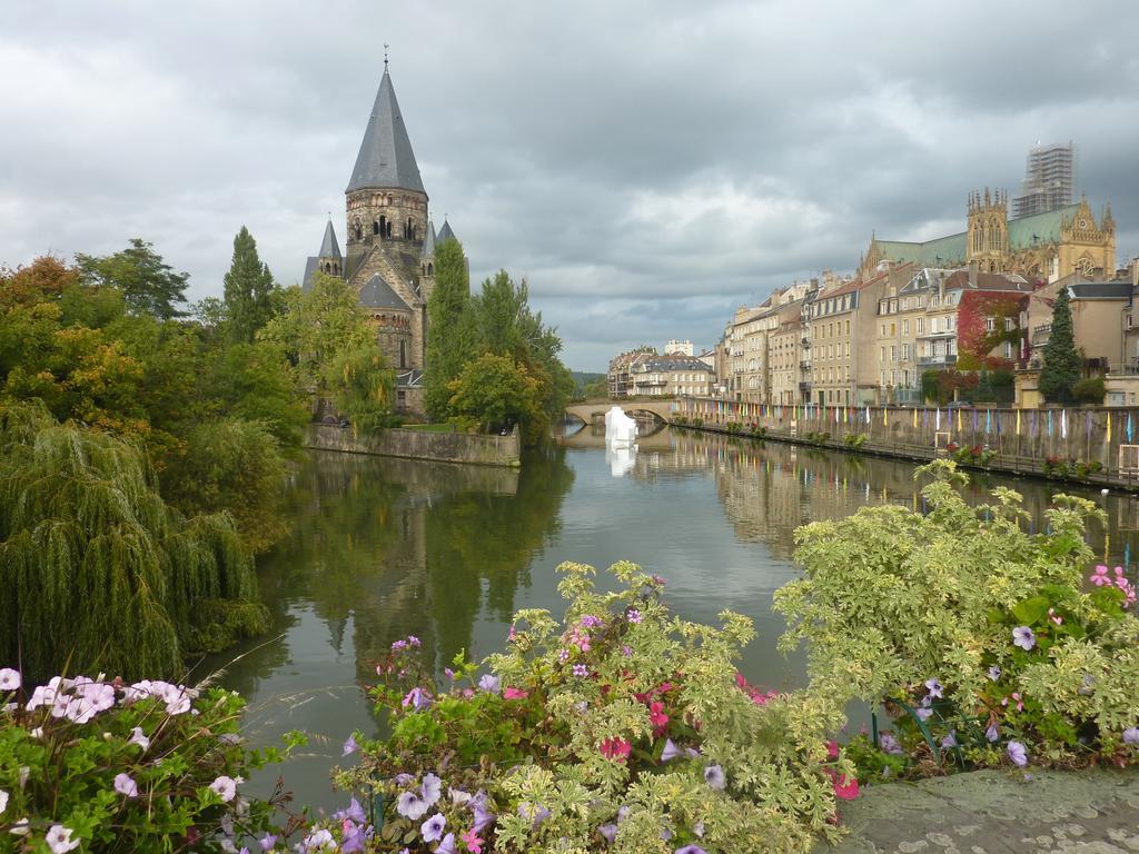 Апартаменти Metz Port Saint Marcel Номер фото